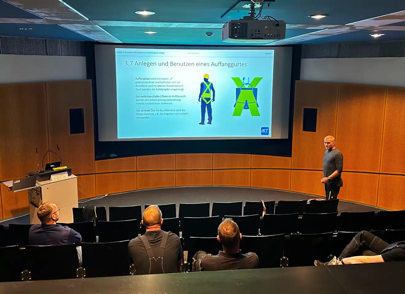 PSAgA Schulung und Absturzsicherung Beispiel IKT Berlin