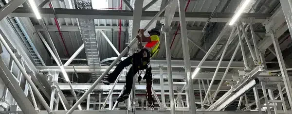 Drehmomentprüfung Tragwerkverschraubung per Seilzugangstechnik — IKT Berlin, DGUV-konform, lückenlose Dokumentatio